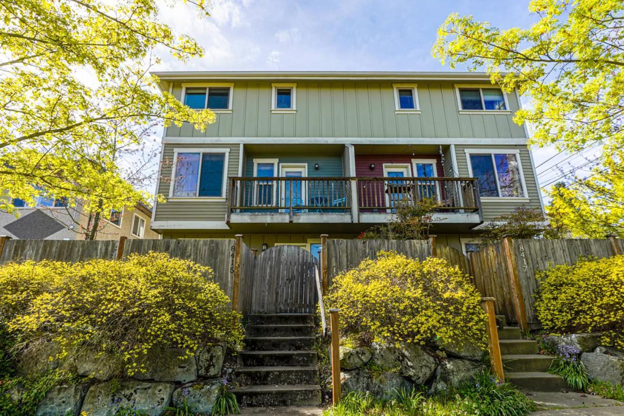 Stylish North Seattle Townhouse- Dual Master Suites Екстер'єр фото